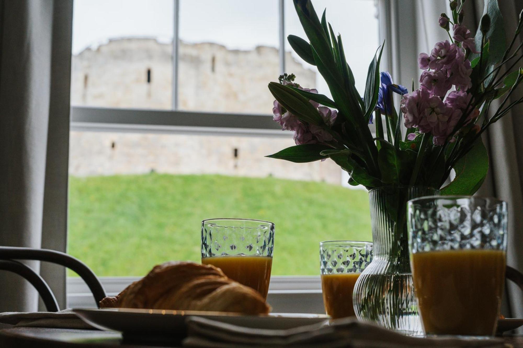 Appartamento Tower View York Esterno foto